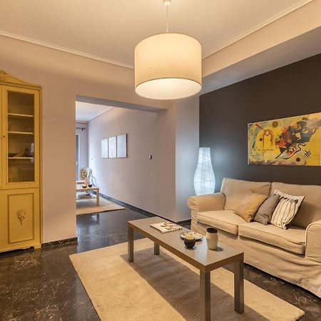 Tranquil Central Apt, Behind Athens Caravel Area Екстериор снимка