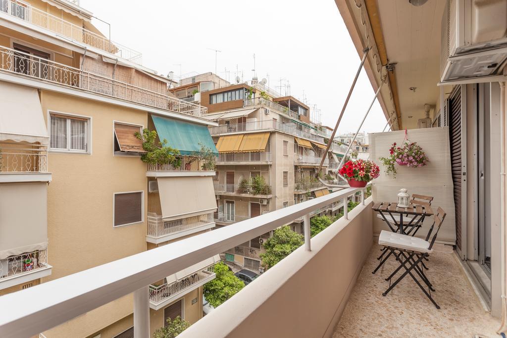 Tranquil Central Apt, Behind Athens Caravel Area Екстериор снимка