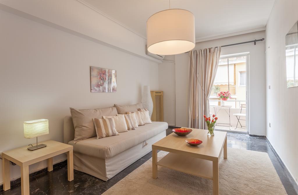 Tranquil Central Apt, Behind Athens Caravel Area Екстериор снимка